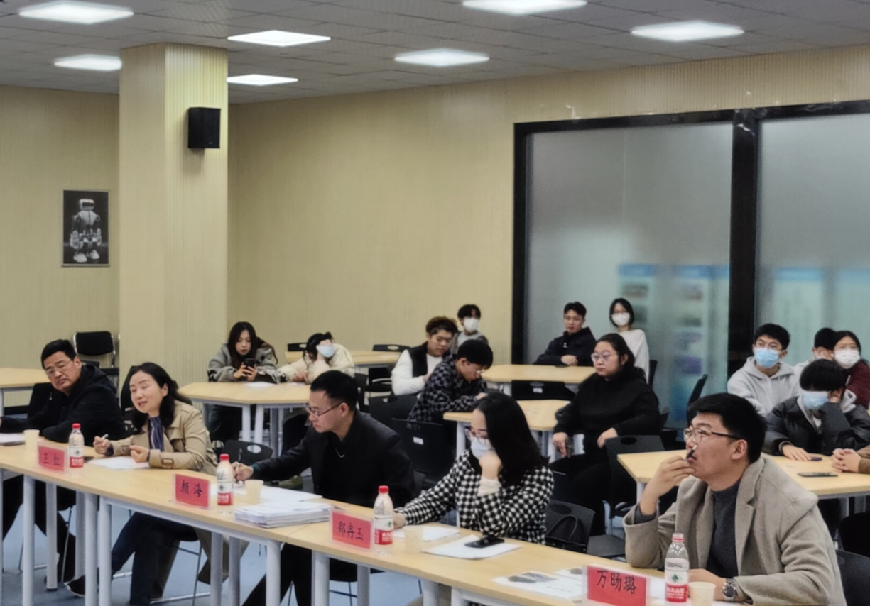 2138CC太阳集团成功开展项目入驻评审答辩会(图2) 2138CC太阳集团成功开展项目入驻评审答辩会(图2)